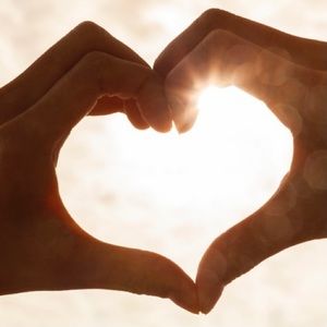 PEACE LOVE HAPPINESS SHOPPING ❤️